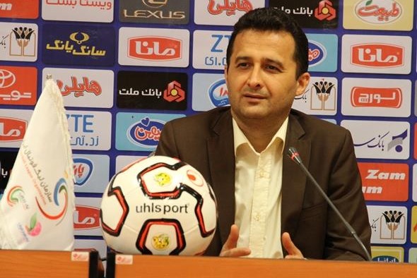 محمودزاده پنجره باشگاه پرسپولیس باز شود مشکلی برای ثبت قرارداد بازیکنان آزاد ندارد باید مدارک بازیکنان تاجیکستانی بررسی شود