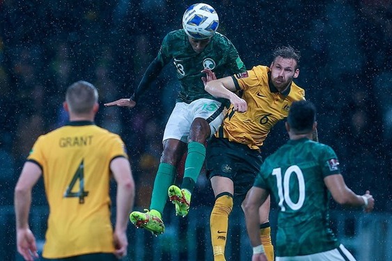 استرالیا صفر - عربستان صفر جنگ صدرنشینی در گروه B برنده نداشت