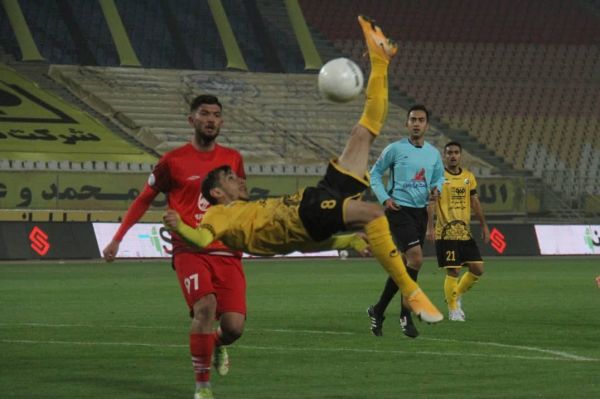 سپاهان صفر - تراکتور صفر توقف سپاهان در خانه نتیجه تکامتیازی شوک به تراکتور