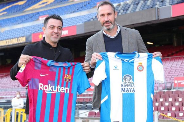  عکس؛ دیدار ویژه ژاوی با سرمربی اسپانیول در نیوکمپ پیش از دربی