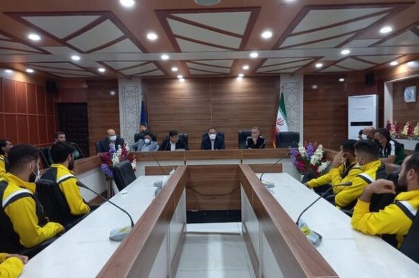 حضور مدیرکل ورزش خوزستان در اردوی نفت مسجدسلیمان حیدری بخشی از مطالبات پرداخت میشود