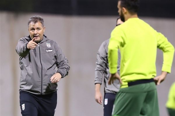  زادمهر  پاداش صعود راحت به جام جهانی، باید ابقای اسکوچیچ باشد  پرسپولیس با ورود تماشاگر به ورزشگاه بهتر می‌شود