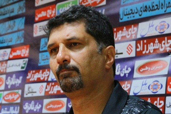 حسینی در نشست خبری پیش از بازی نساجی و پیکان شرکت نمیکند