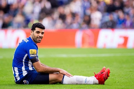 طارمی در خشکسالی؛ ستاره ایران سوژه روزنامه پرتغالی عکس