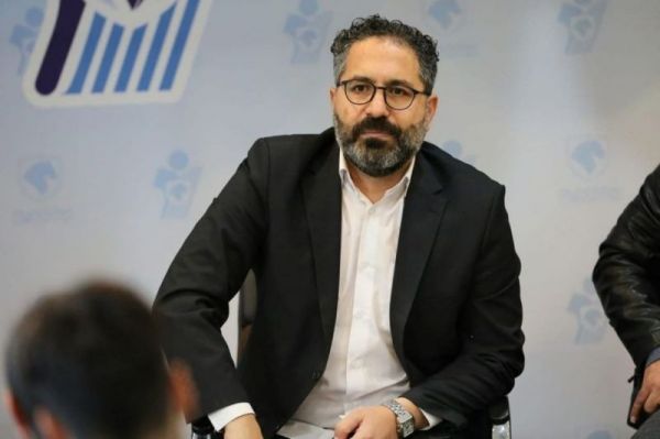  محمدی  فوتبال را باشگاه ها تولید می کنند اما درآمد تبلیغات محیطی به جیب سازمان لیگ می رود  40 تا 75 درصد درآمد باشگاه های دنیا مربوط به حق پخش است