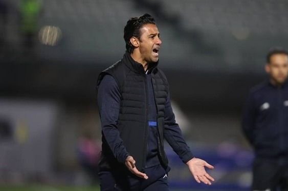 حاشیه بازی نفت آبادان و استقلال عصبانیت مجیدی از بازیکنان استقلال همه ناراضی از ناظر بازی عکس