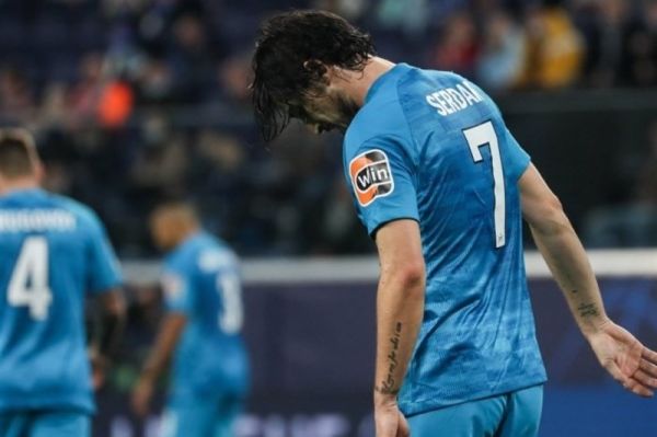 تاشویف به نظر میرسد آزمون نمیتواند برای آیندهاش تصمیم بگیرد