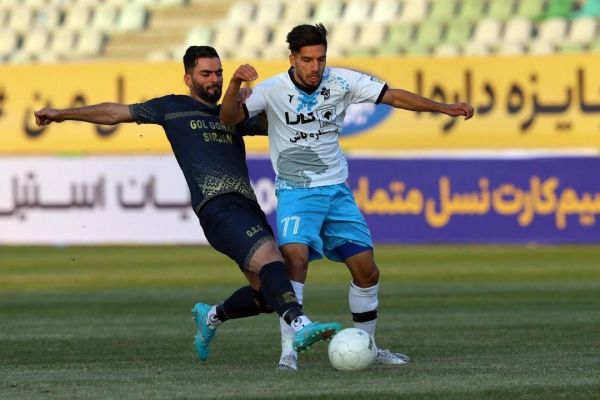 حسرت سهگانه یک استقلالی مقابل قلعهنویی عکس