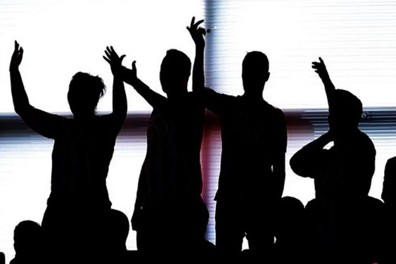 20 آذر درهای ورزشگاه ها به روی هواداران باز می شود