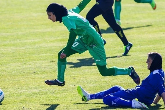 پیش بازی کیان نیشابور-هیأت فوتبال البرز در حسرت نخستین امتیاز