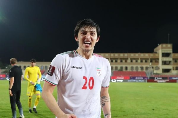 شوخی جالب آزمون با استقلالیها سردار در هشتگ آبیها عکس