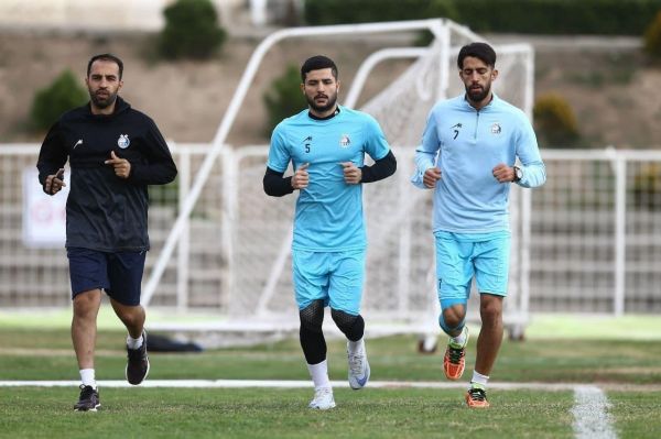 چرا آرش رضاوند اختصاصی تمرین کرد