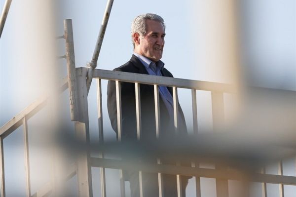  ادامه رایزنی‌ها برای انتخاب مدیرعامل پرسپولیس  صحبت‌های ابتدایی علیپور با وزیر ورزش