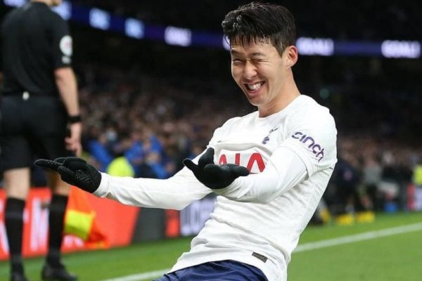 عکس؛ خوشحالی ویژه ستاره کرهای تاتنهام پس از دیدار با مرد عنکبوتی