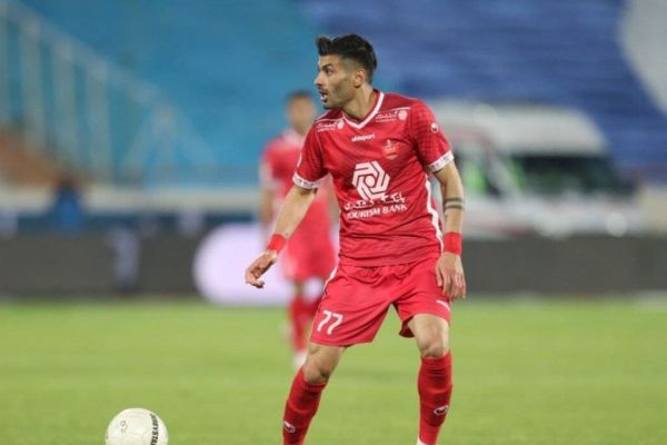 سعید آقایی نیمکت استقلال از دقیقه یک اعتراض میکرد من به سر و صورتم زدم واقعا یادم نمیآید