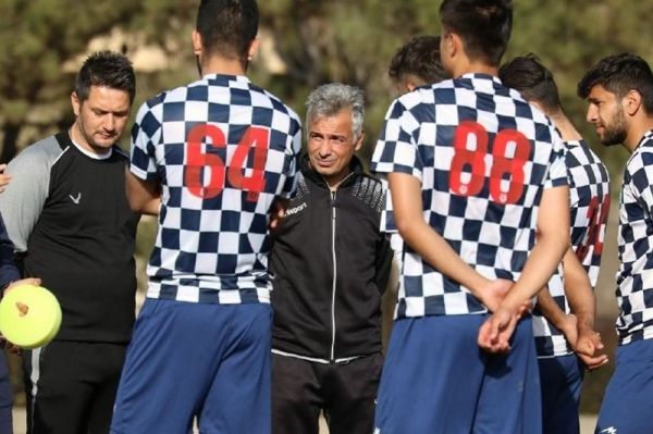 مدیرعامل ماشینسازی اکبرپور خودش قراردادش را فسخ کرد به او خدمت کردم