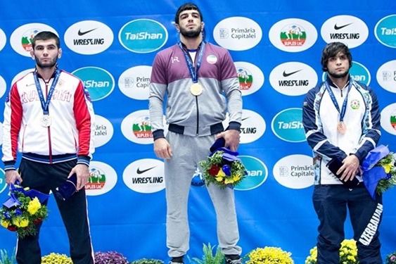 110 سکه پاداش یک حامی مالی به مدالآوران جهانی کشتی