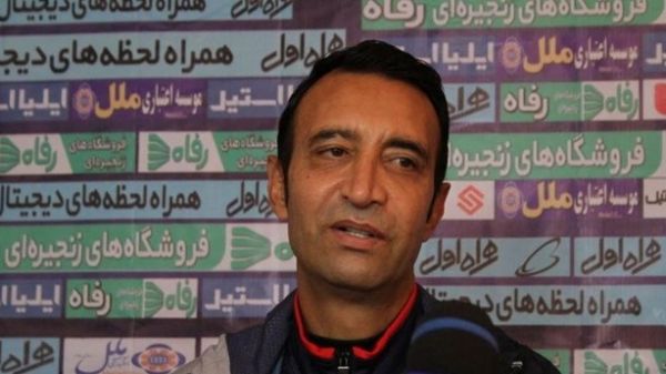 عنایتی پرسپولیس همان تیم قهرمان سال گذشته است اطمینان دارم وضعیت فعلی هوادار تغییر میکند