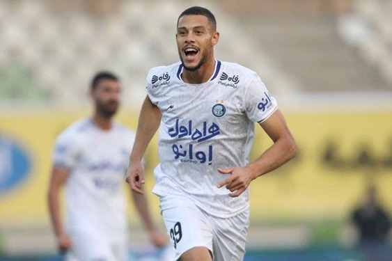 حاشیه بازی پیکان و استقلال فارسی صحبت کردن ژستد و پایکوبی بازیکنان در رختکن