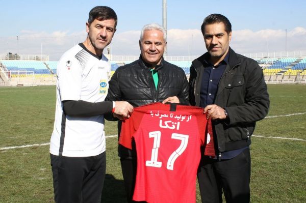  پیوس  حق پرسپولیس‌ مقابل هوادار پیروزی بود