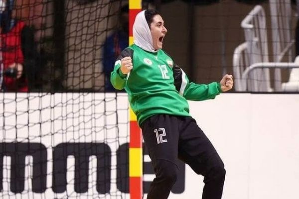 دختری با رویای بهترین شدن در جهان