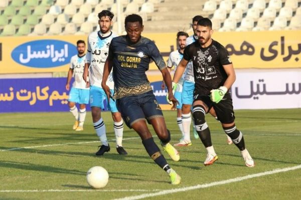  گزارش ایسنا  توپ قانونی بودن بازیکن  گابنی  در زمین فدراسیون فوتبال