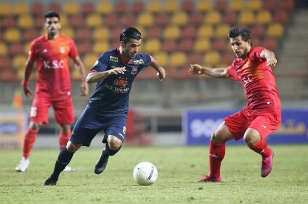 واکنش ناظر بازی فولاد - نساجی به فیلمبرداری از نیمکت تیمها