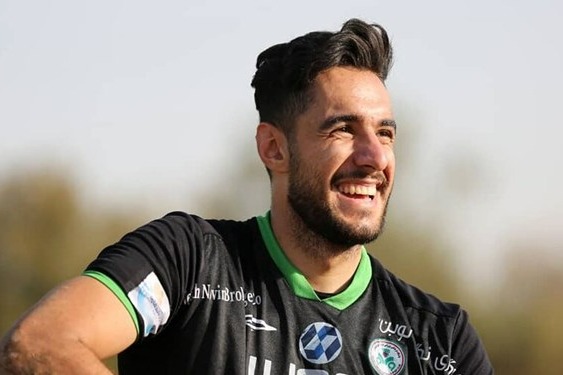  دروازه‌بان ذوب‌آهن  توپ به دست بازیکن ما نخورد  هواداران نفت مسجدسلیمان چگونه وارد ورزشگاه شدند