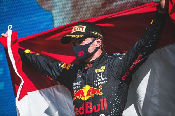  فرمول یک  قهرمانی فرستاپن در گرندپری ابوظبی  همیلتون ناکام ماند