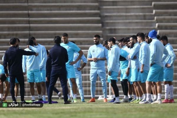  تاکید فرهاد مجیدی در تمرین  هر کس آماده باشد بازی می کند