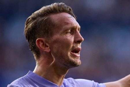 هافبک هلندی بارسلونا در واکنش به تساوی دیشب تیمش مشکل تیم جنبه روانی دارد