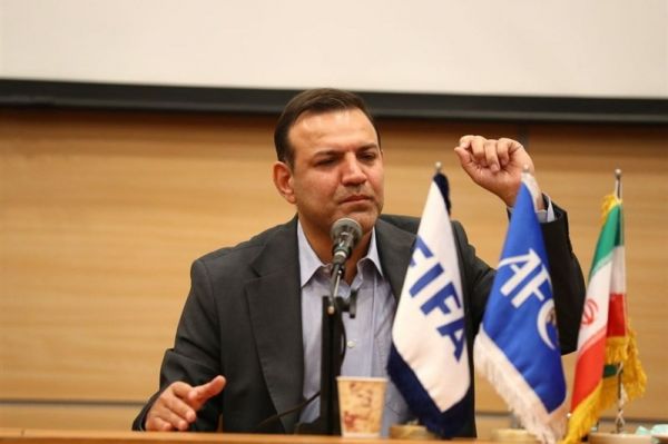 عزیزی خادم نگاه فدراسیون فوتبال به دور از تملق است قرارداد با فدراسیون قطر تاریخی بود