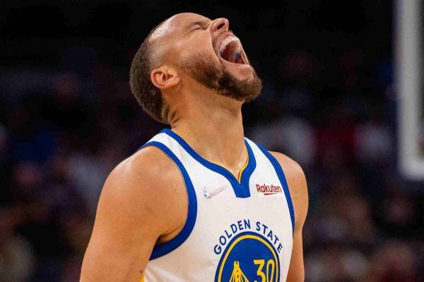  بسکتبال NBA  کری در آستانه یک رکورد تاریخی در روز غافل‌گیری مدافع قهرمانی