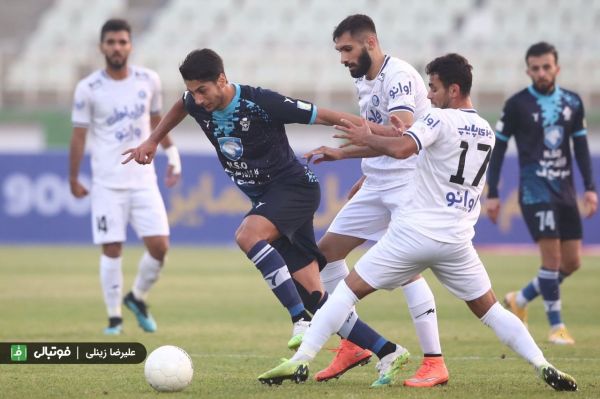  فرزامی  استقلال هنوز در مرکز زمین خلا دارد  صحبت دیاباته تاسف برانگیز بود