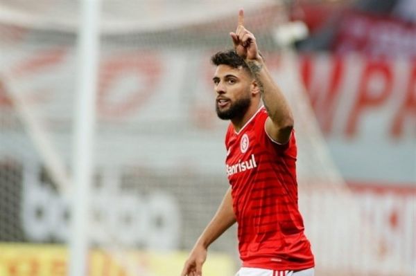 مهاجم جایگزین آزمون در زنیت کیست