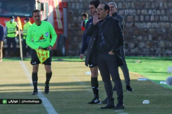 با اعلام کانون مربیان؛ محمد ربیعی بهترین مربی آذرماه فوتبال ایران لقب گرفت عکس