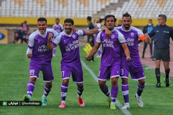 ذوب آهن صفر - هوادار یک عنایتی مچ تارتار را خواباند هوادار کم کم اوج می گیرد