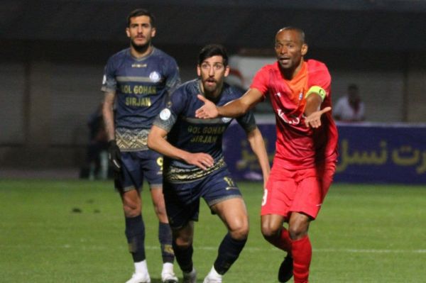 گلگهر صفر - فولاد یک نکونام مچ قلعهنویی را خواباند شکست جنجالی گلگهر در خانه