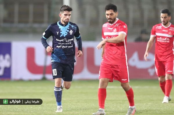 توضیح گلزن پیکان درباره پنالتی چیپ عکس