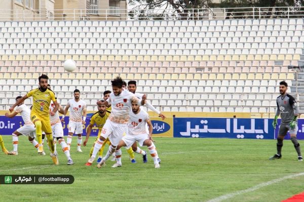  فجر سپاسی صفر- مس صفر  بدون پنالتی، بدون گل  فجر هر بازی یک امتیاز