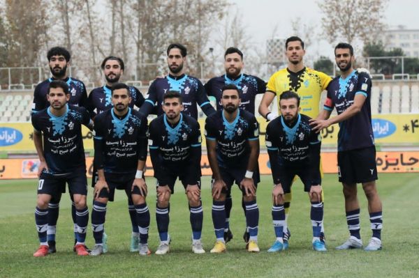  میانگین سنی پیکان مقابل پرسپولیس؛ 23سال