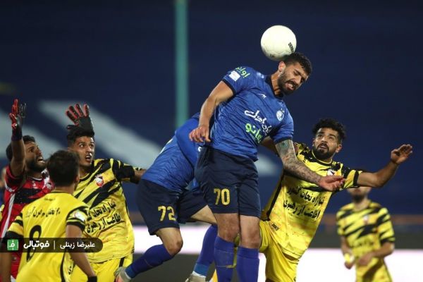 خیری اگر استقلال در پنالتی شکست میخورد مجیدی زیر سؤال میرفت تغییر کلی در ترکیب اصلی کار اشتباهی بود