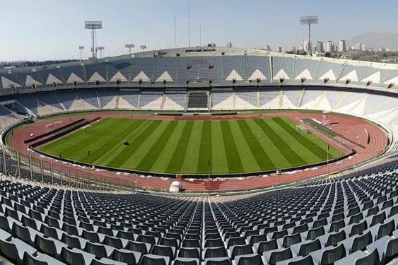 اعتراض پرسپولیسیها به خاموشی ورزشگاه آزادی