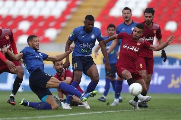 مربی پدیده گل اول را به استقلال میزدیم بازی مساوی میشد سیدعباسی برود چه مربی به پدیده بیاید