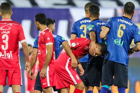 سناریو سازی برای کنترل خشم هواداران فدراسیون فوتبال حذف استقلال و پرسولیس را پذیرفت