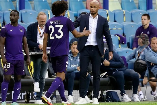 درخشش ستاره هلندی بایرنمونیخ زیر نظر وینسنت کمپانی در لیگ بلژیک