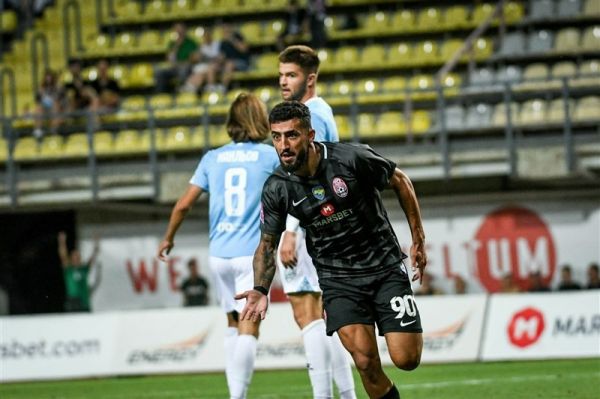 رشد ۱۰ برابری قیمت صیادمنش با بازی در اوکراین مذاکره زوریا و فنرباغچه درباره مهاجم ایرانی