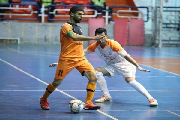 لیگ برتر فوتسال صدرنشینی گیتیپسند با شکست سپاهان مس و سنایچ برابر رقبای خود پیروز شدند