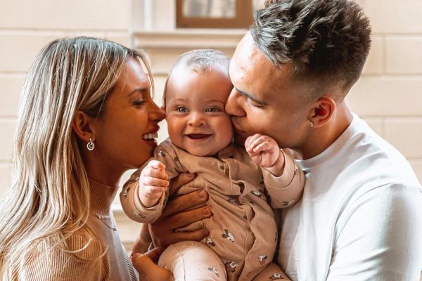  مشکلی که سفر دبی را برای لوتارو و همسرش سخت کرد