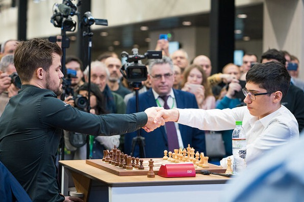  سلطنت کارلسن بر فیروزجا  فیروزجا بار دیگر مقابل کارلسن شکست خورد